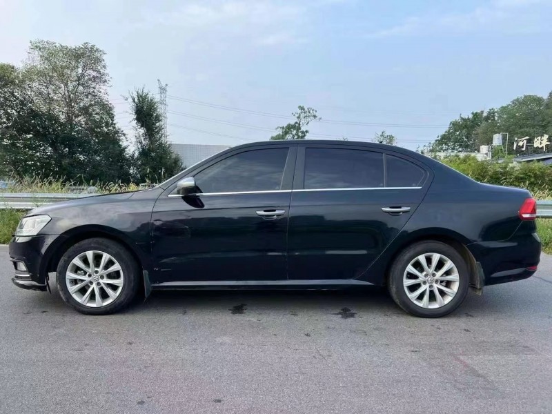 邵阳17年大众朗逸6