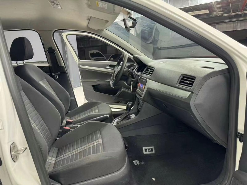 成都21年大众朗逸8