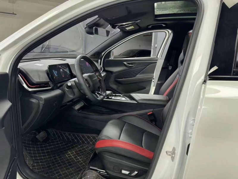 成都23年北汽制造魔方4