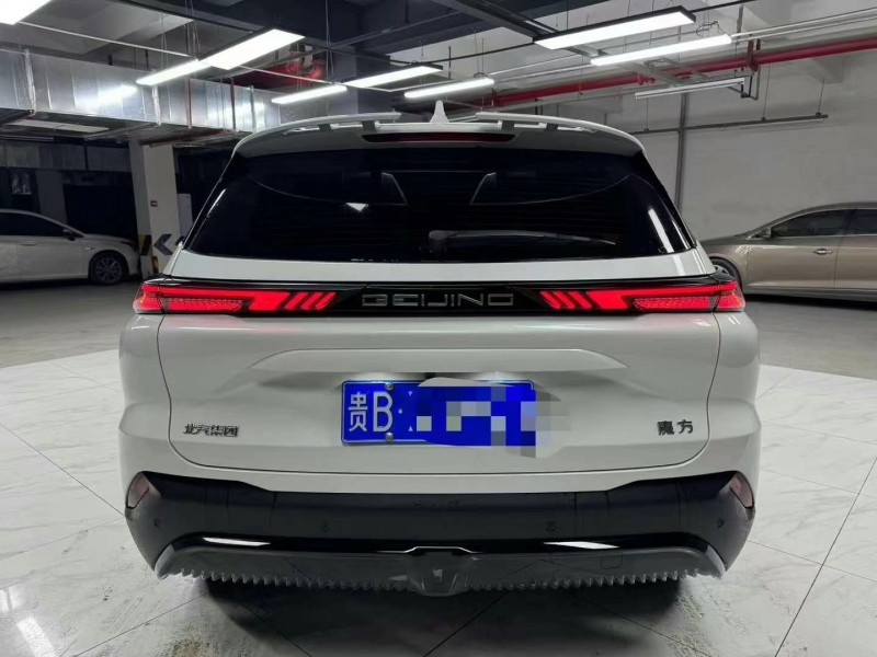 成都23年北汽制造魔方5