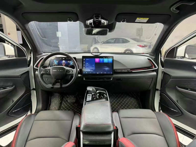 成都23年北汽制造魔方6