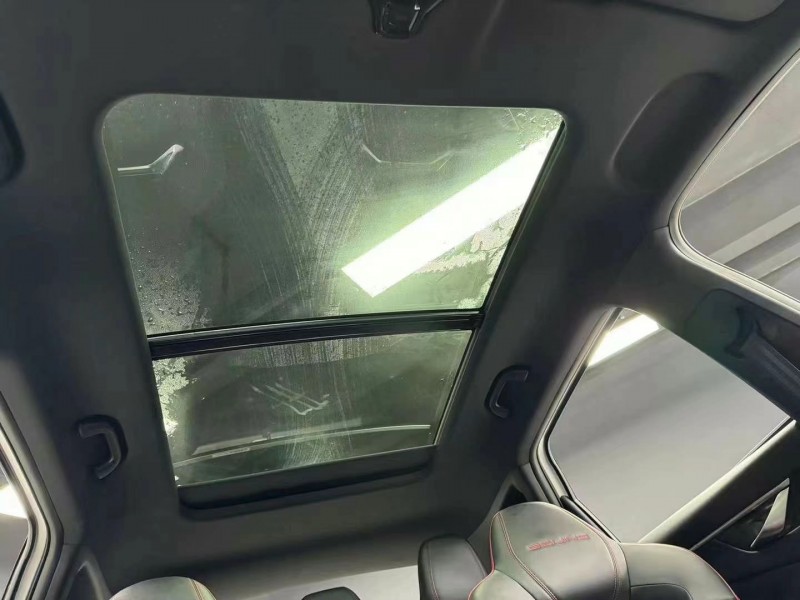 成都23年北汽制造魔方7