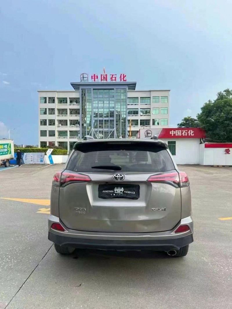 汕頭18年豐田RAV42