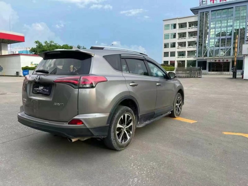 汕頭18年豐田RAV45