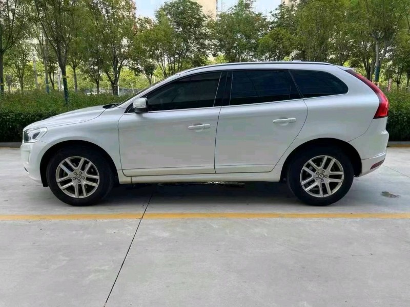 济宁17年沃尔沃XC606