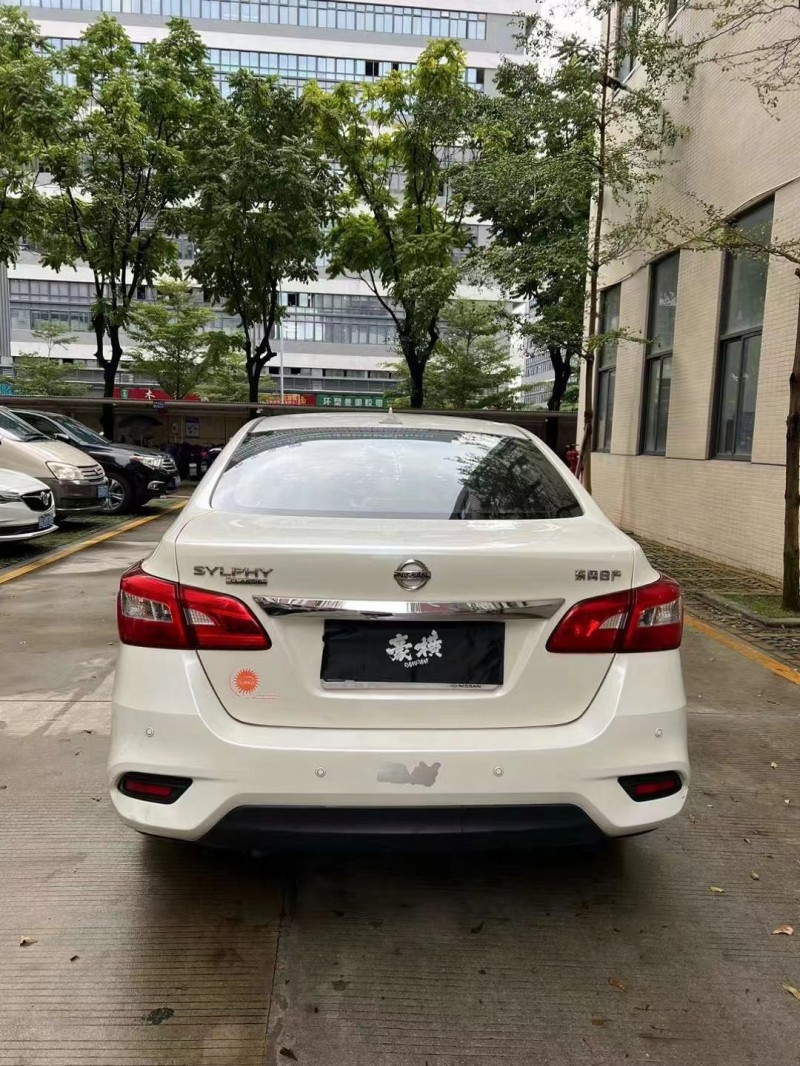 汕頭20年日產軒逸5