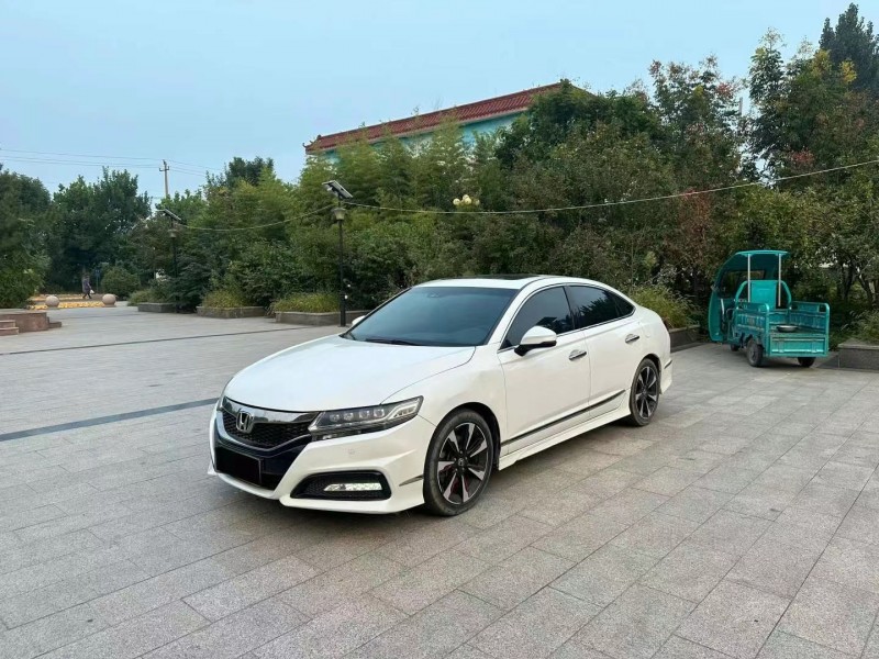 济南15年本田思铂睿2
