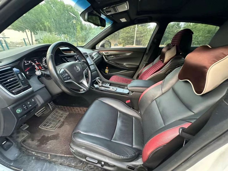 济南15年本田思铂睿4