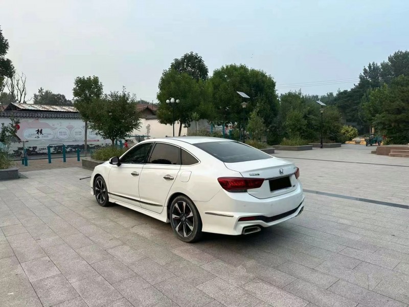 济南15年本田思铂睿8