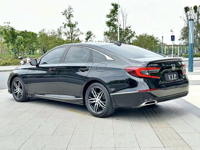 东莞23年本田雅阁7