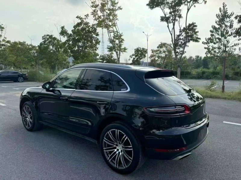 烟台14年保时捷Macan4