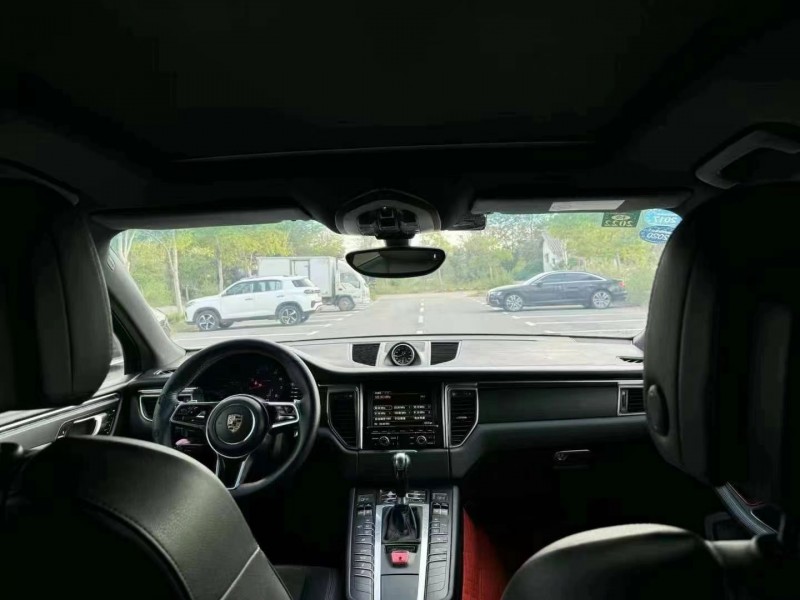 烟台14年保时捷Macan8