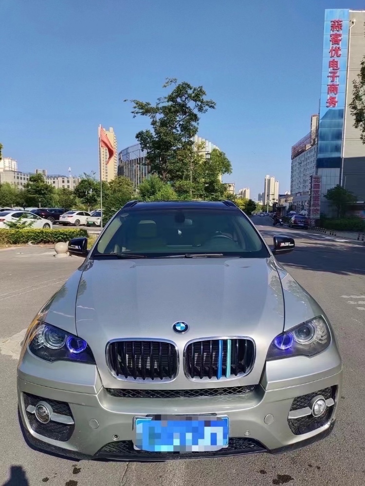 济宁12年宝马X61