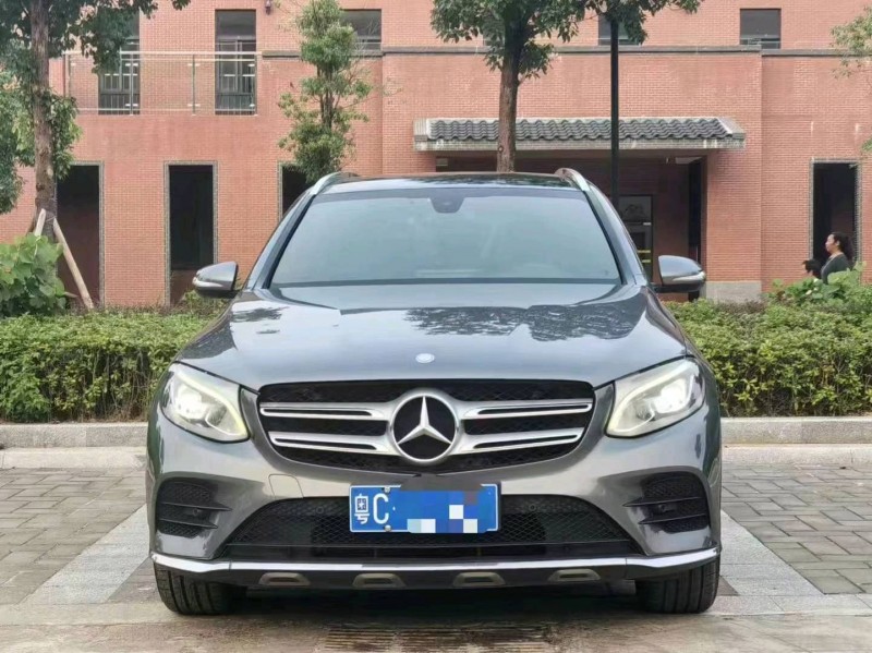 中山17年奔驰GLC1