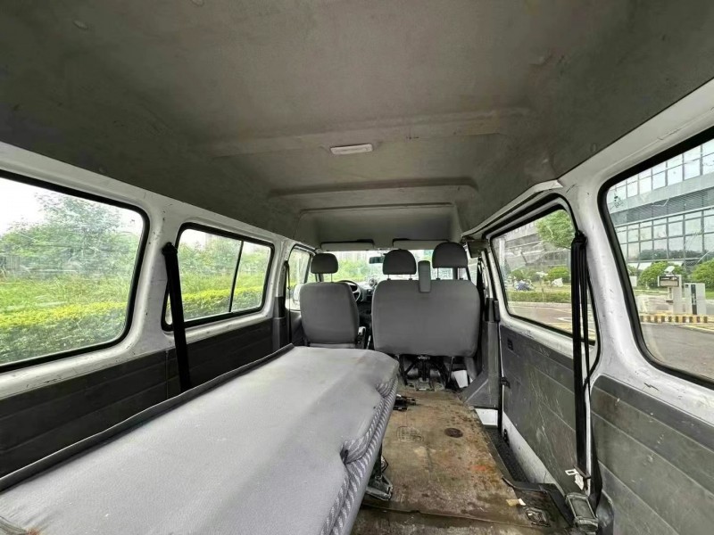 东莞15年福特全顺4