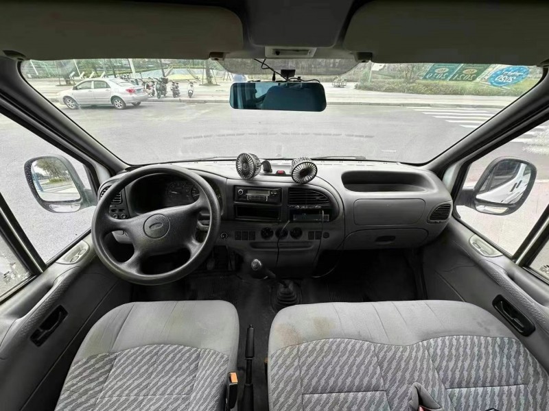 东莞15年福特全顺5