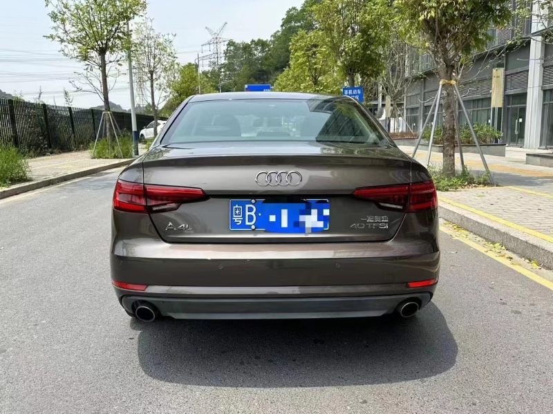 深圳17年奥迪A4L8