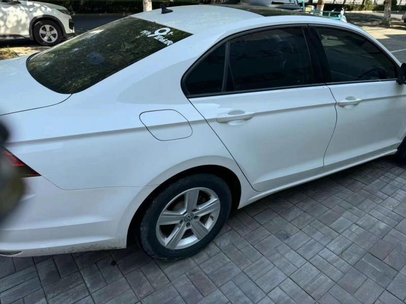 保定19年大众凌渡3