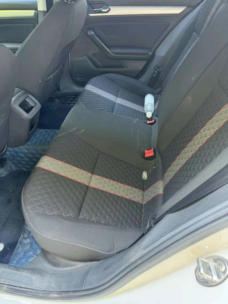 保定19年大众凌渡5