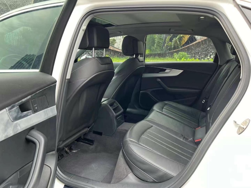 深圳21年奥迪A4L5