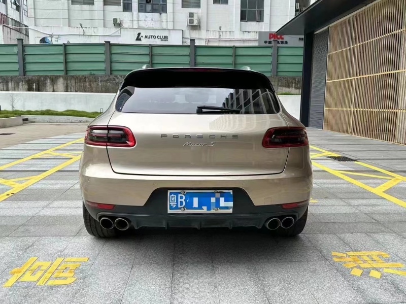 深圳15年保时捷Macan8