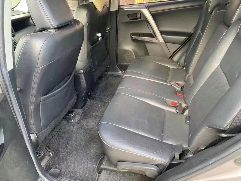广州18年丰田RAV4荣放4
