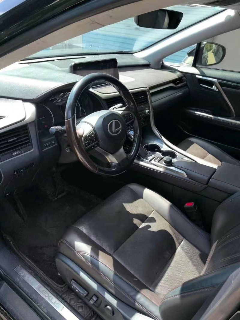 青岛16年雷克萨斯RX7