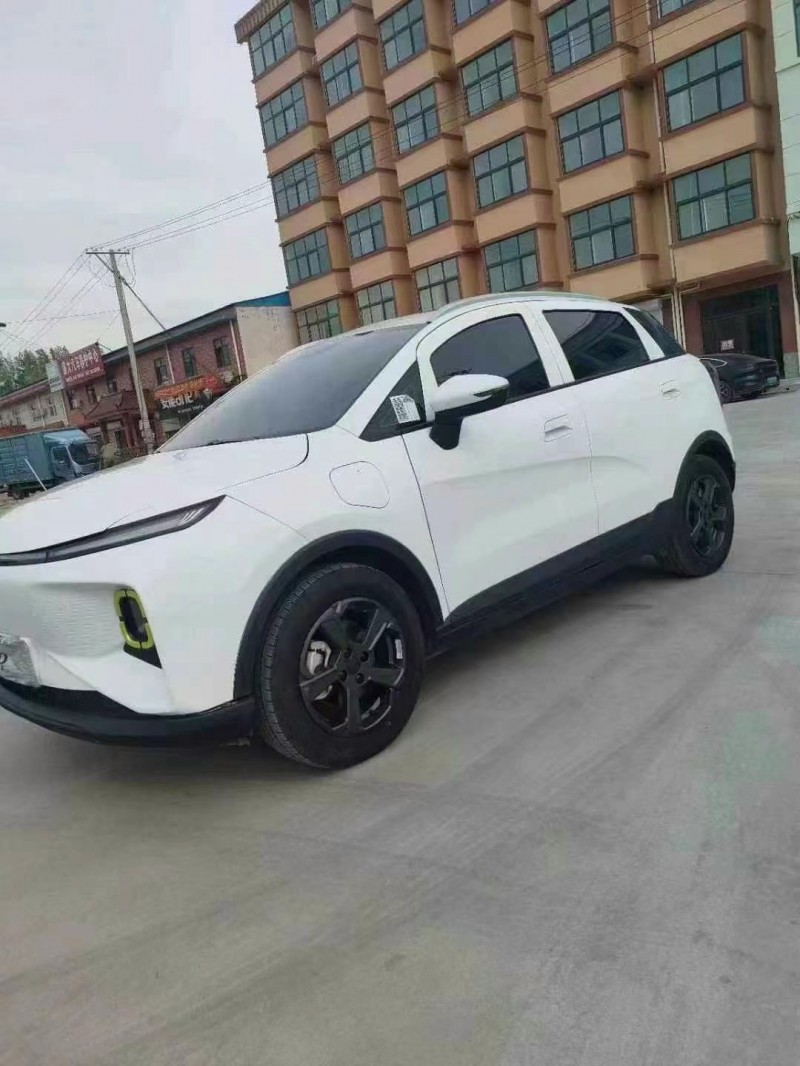 保定22年吉利几何3