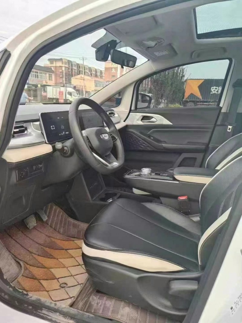 保定22年吉利几何4