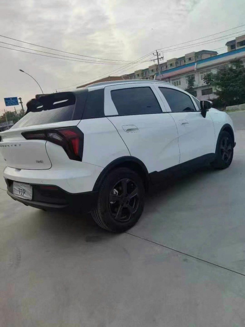 保定22年吉利几何5