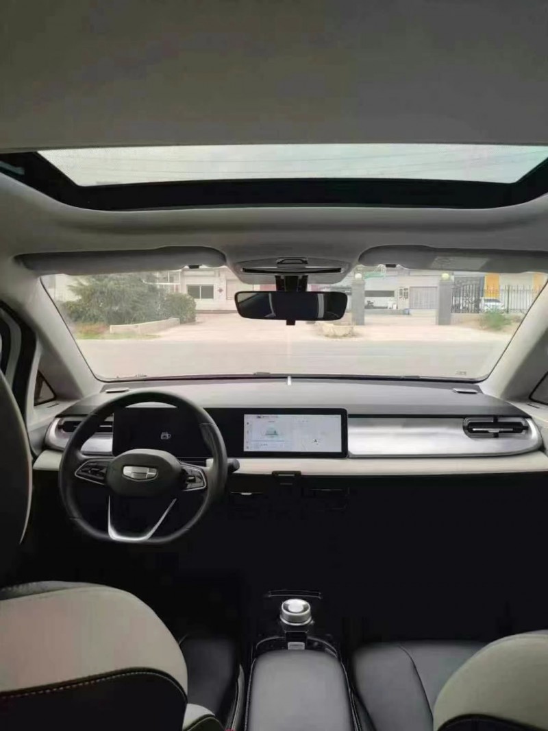 保定22年吉利几何7