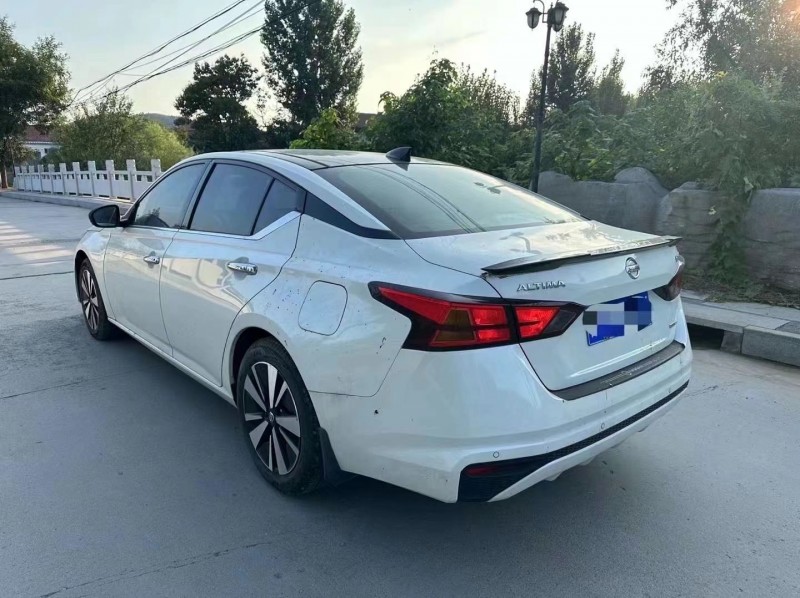 潍坊21年日产天籁4