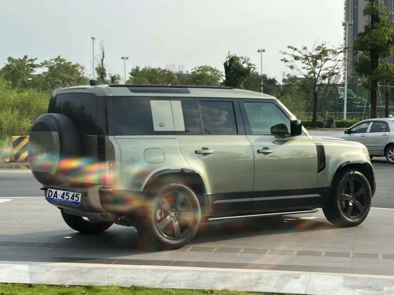 东莞22年路虎卫士7