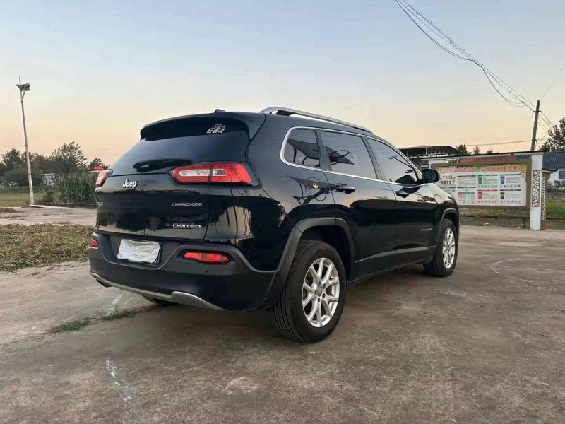 徐州18年Jeep自由光4