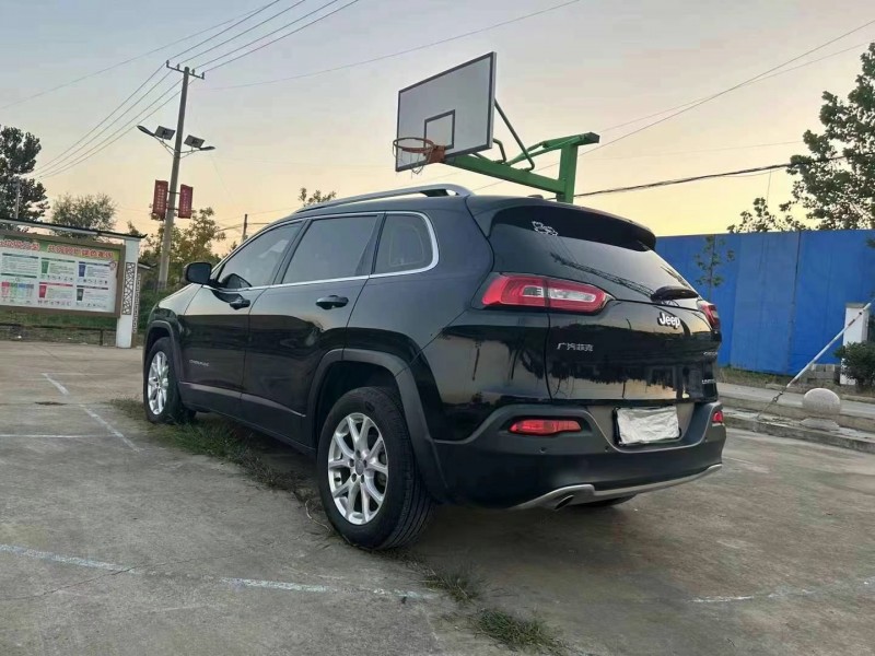 徐州18年Jeep自由光5