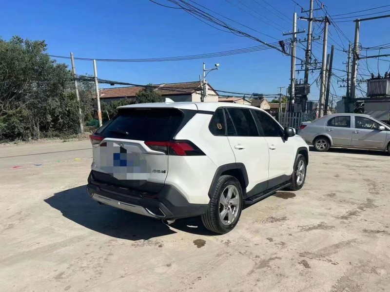 天津22年豐田RAV4榮放6