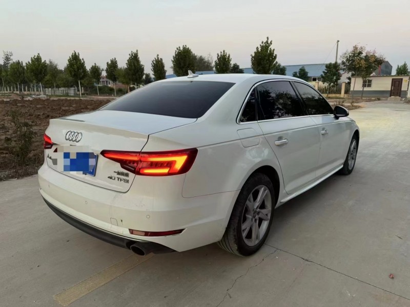 济宁18年奥迪A4L9