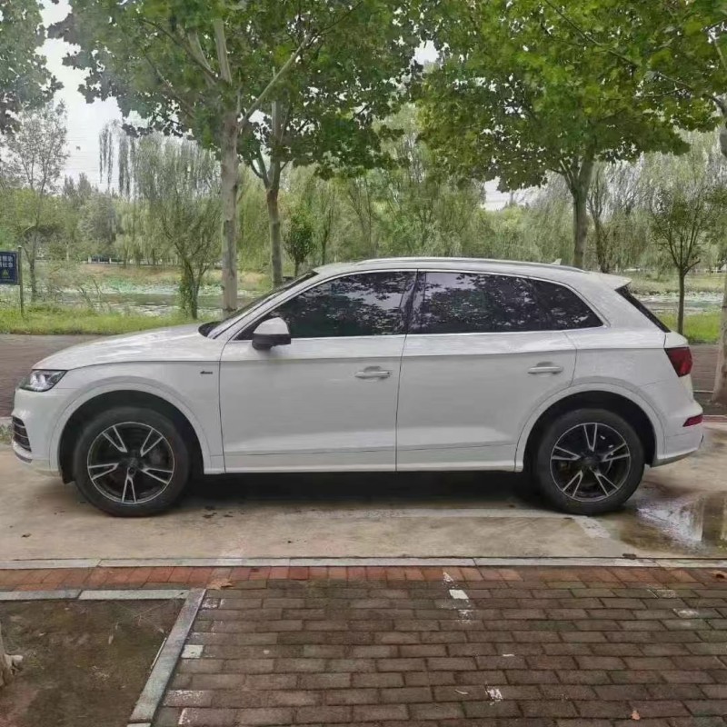 济宁21年奥迪Q56