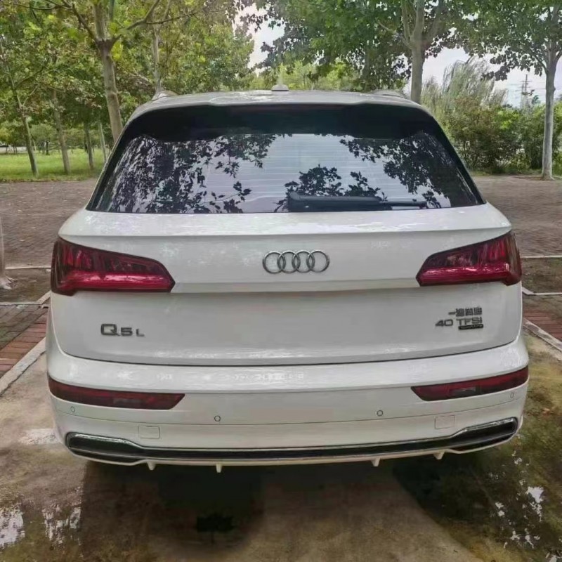 济宁21年奥迪Q58