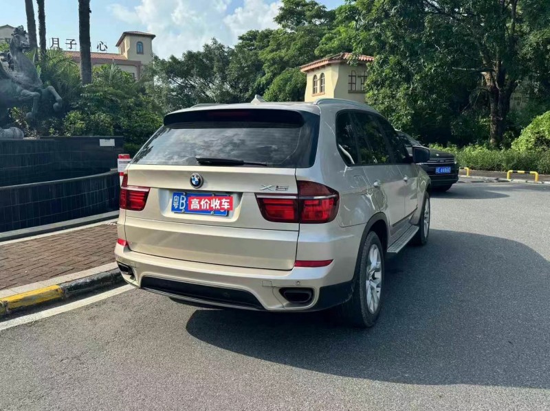 广州13年宝马X57