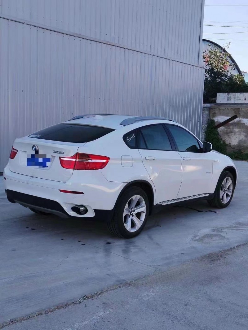 济宁12年宝马X64