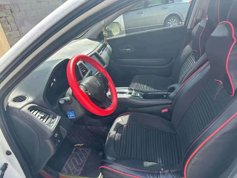 济宁17年本田缤智7