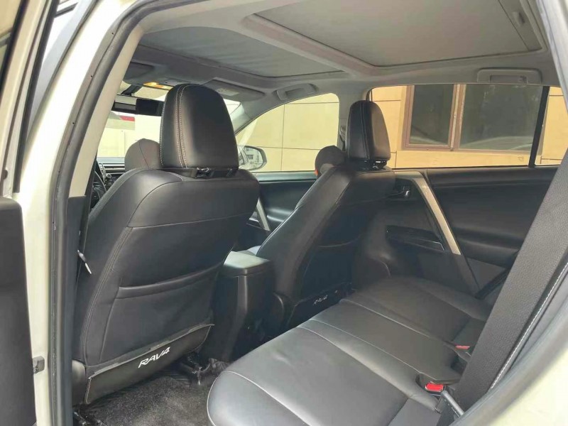 保定17年丰田RAV46