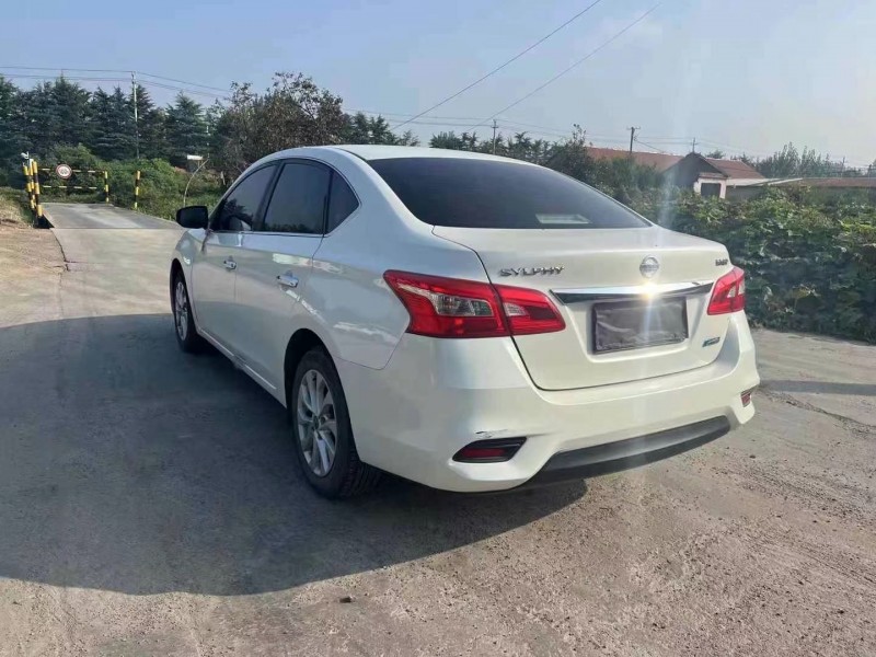 济南18年日产轩逸7