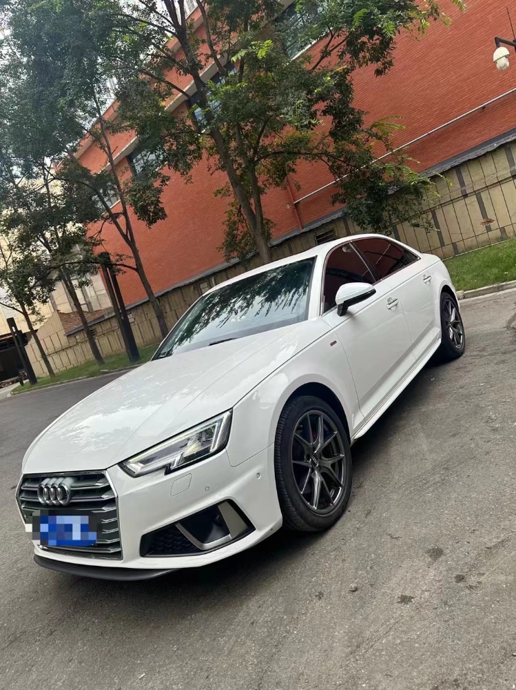 成都19年奥迪A4L2