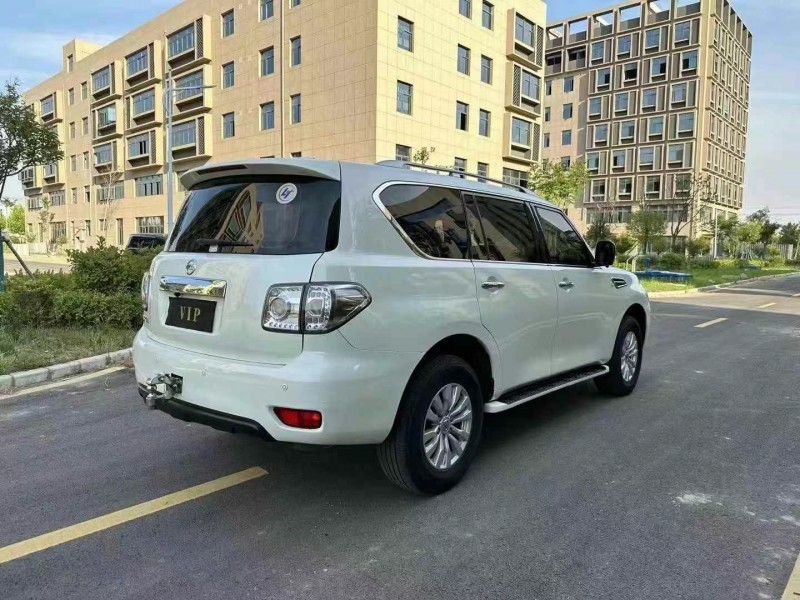 徐州18年日产途乐8
