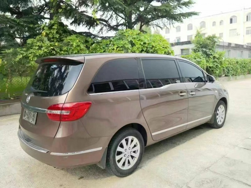 济宁19年别克GL83