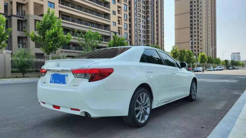 保定17年丰田锐志4