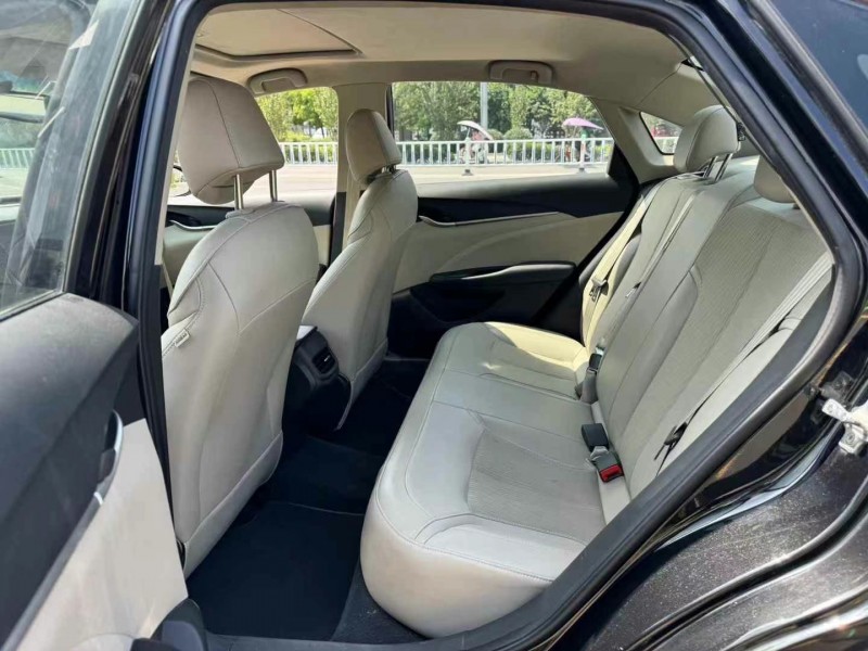 济宁17年别克英朗4