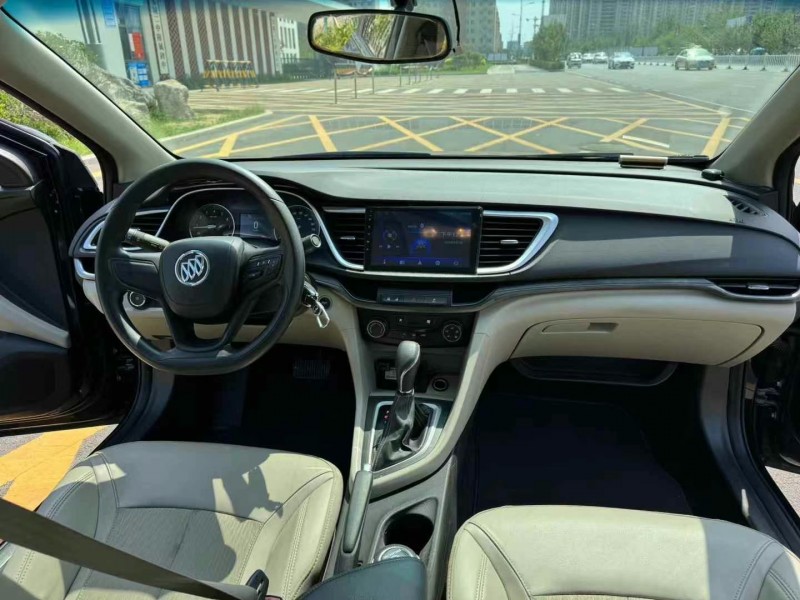 济宁17年别克英朗5